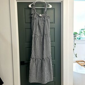 Tie strap checkered maxi dress
